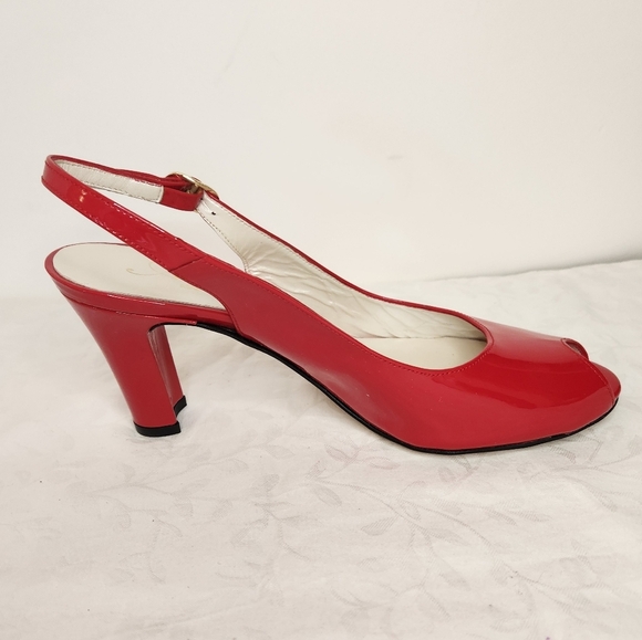 Vintage Patent Red Leather Pumps - Picture 5 of 12